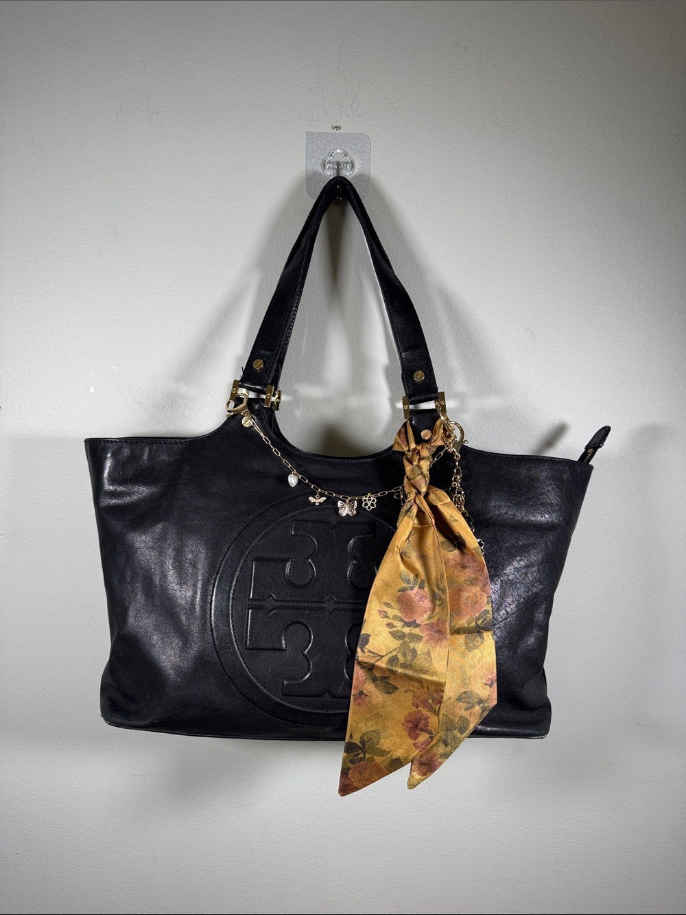 Tory Burch Black Leather Logo Tote Bag Gold Hardware Large Shoulder Bag